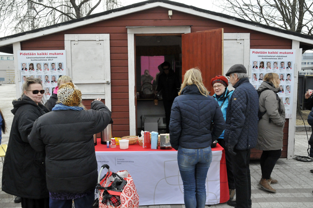 Kiitoskahvit Paalutorilla oli lämminhenkinen