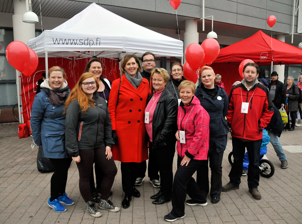Kuvia lettukesteiltä mukana Tuula Haatainen
