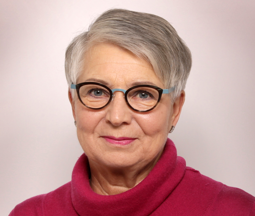 Ministeri Sinikka Laisaari vieraanamme, tule kuulemaan ja kysymään!