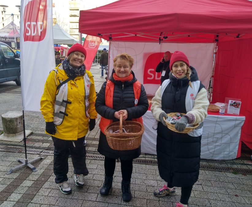 Tiina Vesa, Ulla Kaukola ja Ida Tamminen