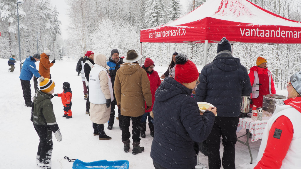Mäkeä laskettiin Kenraalipuistossa