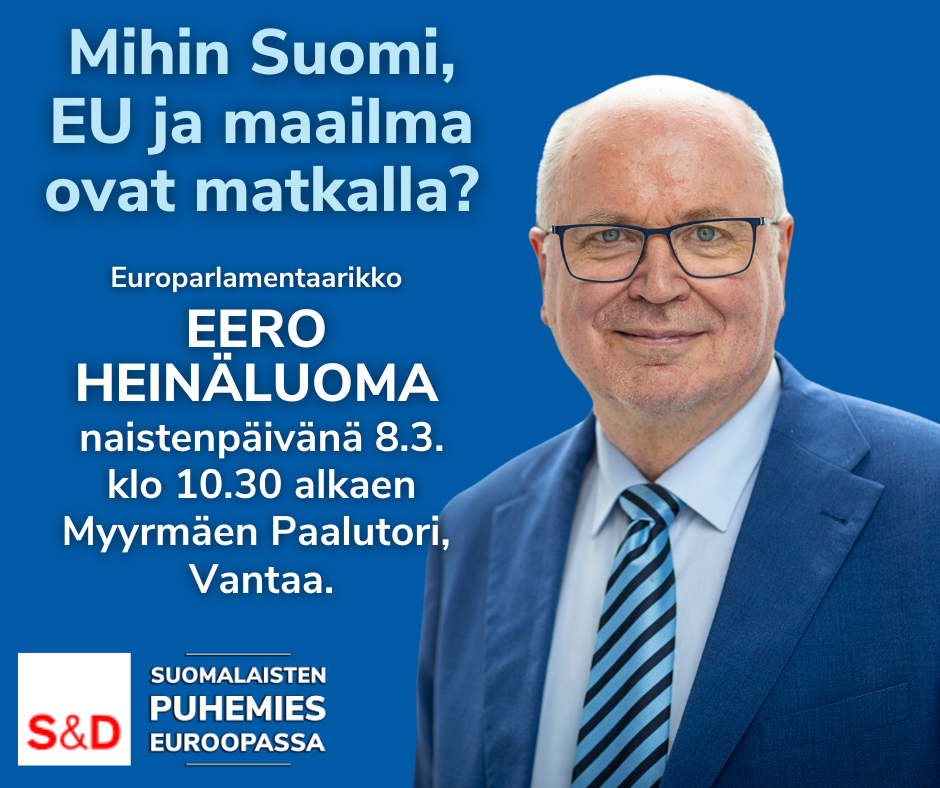 Naistenpäivänä ruusuja Paalutorilla